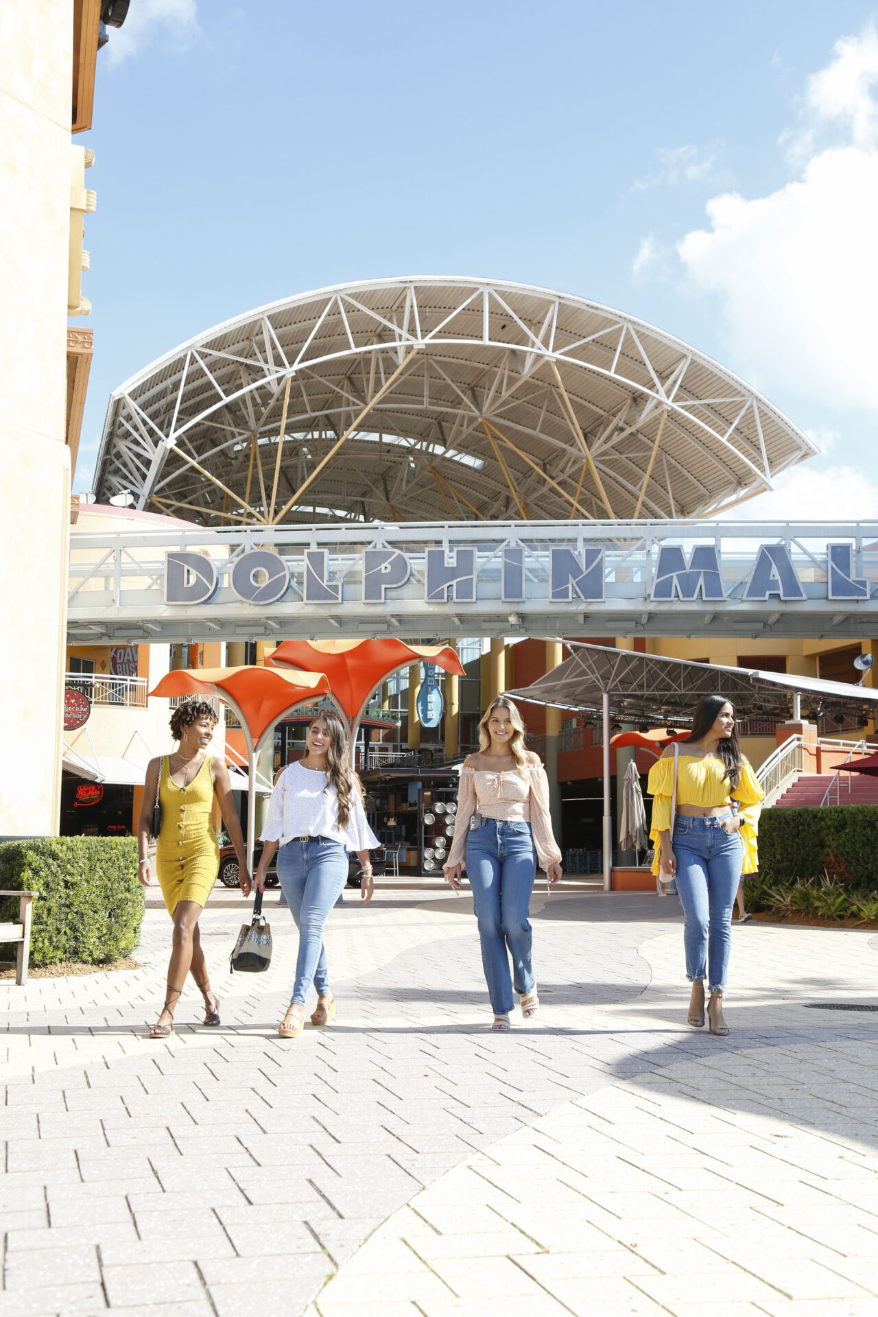Dolphin Mall to Show Appreciation to Local Teachers June 12 – 16 -Main